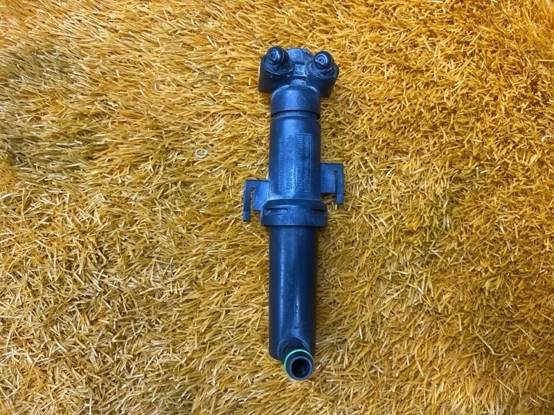 Форсунка омывателя фары Audi Q5 2009 8R0955101 8R CAL, левая