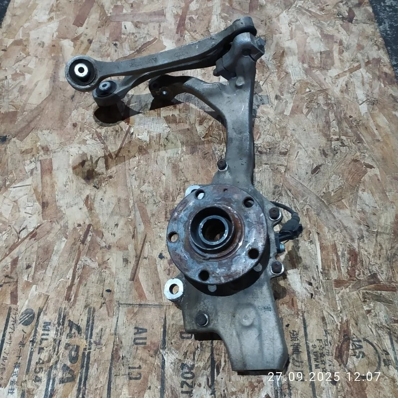 Кулак в сборе со ступицей Audi A6 2007 4F2