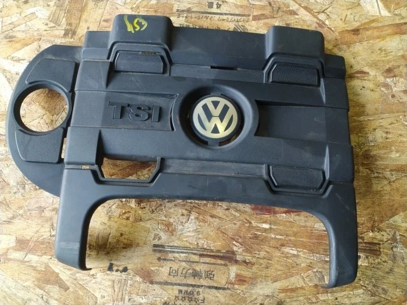 Крышка двигателя Volkswagen Touran 2011 1T3