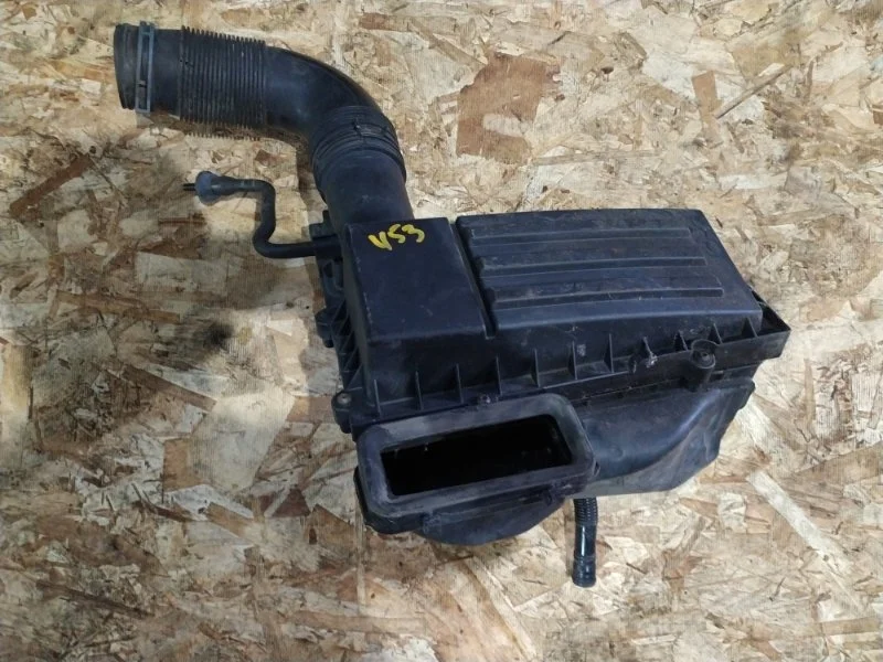 Корпус воздушного фильтра Volkswagen Touran 2011 1T3