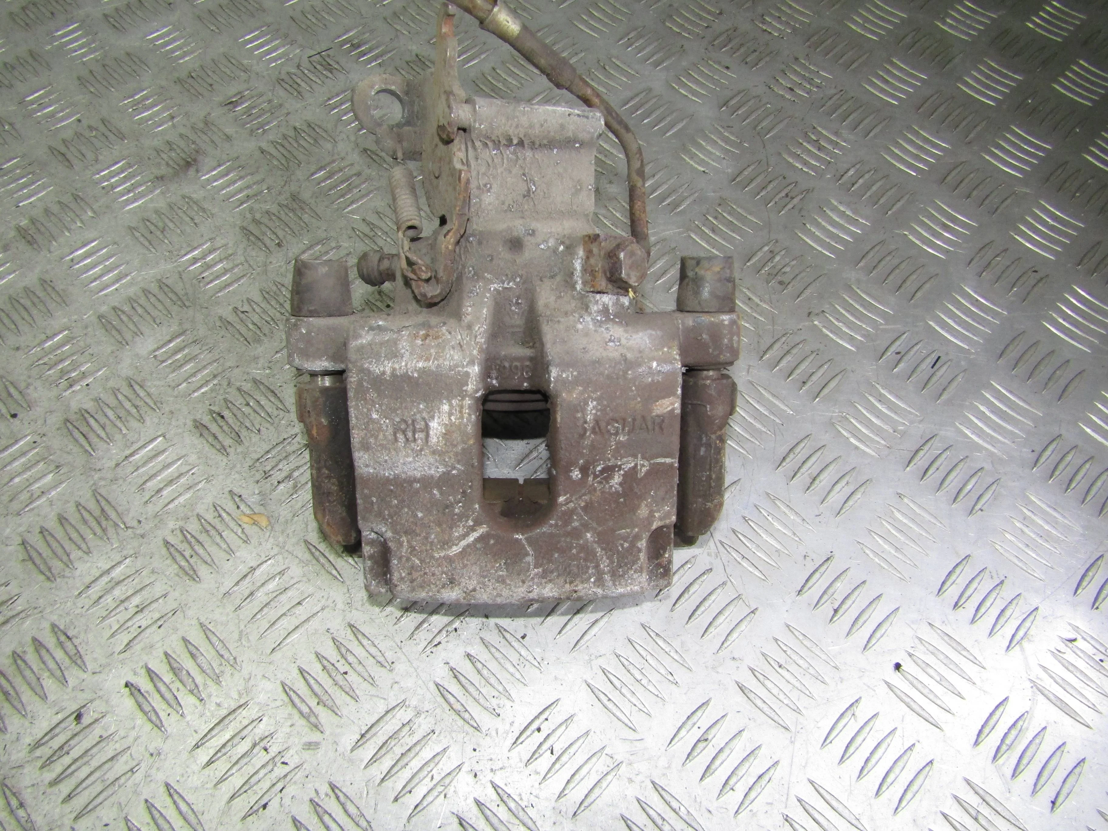 Суппорт передний правый JAGUAR XF I рестайлинг (2