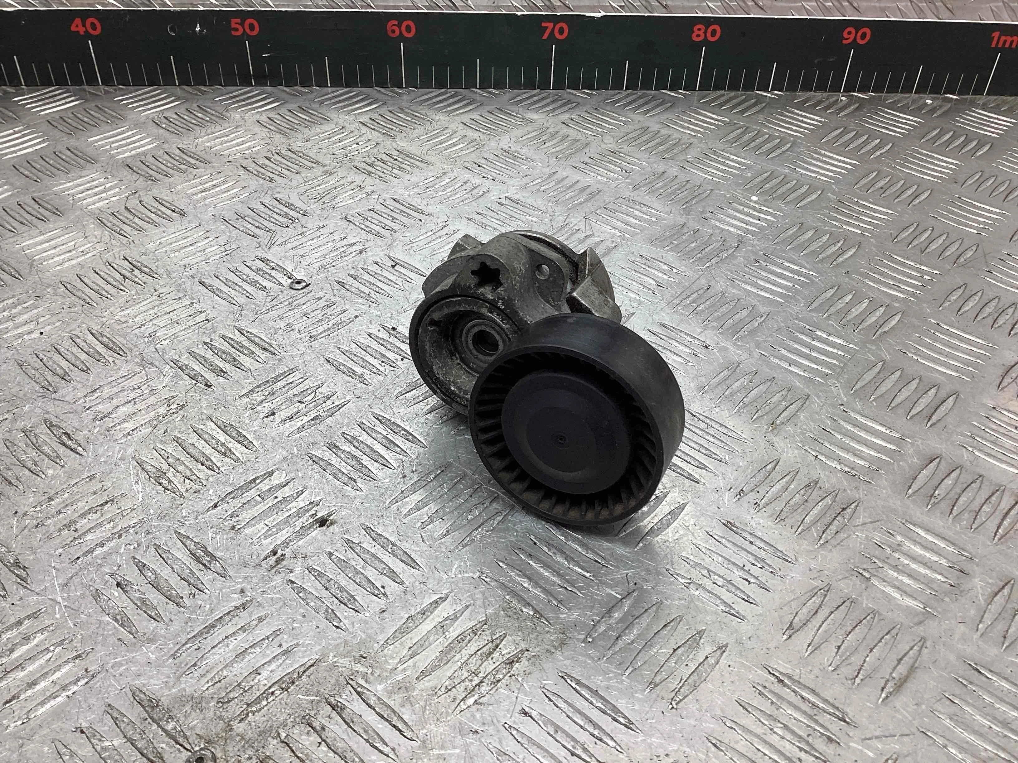 Натяжитель ремня генератора BMW 7-Series (E65/66) 2001-2008  2001 3,6 Бензин АКПП Седан.