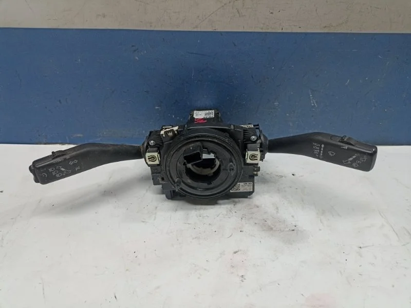 Переключатель подрулевой Skoda Yeti 2015 5K0953569AL 5L 1.2 CBZ