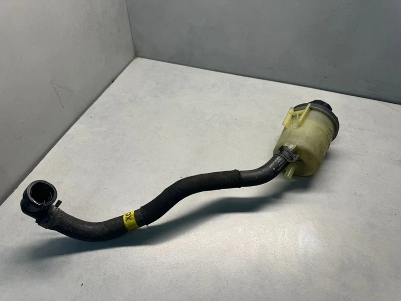 Бачок гидроусилителя руля Volvo XC70 2015