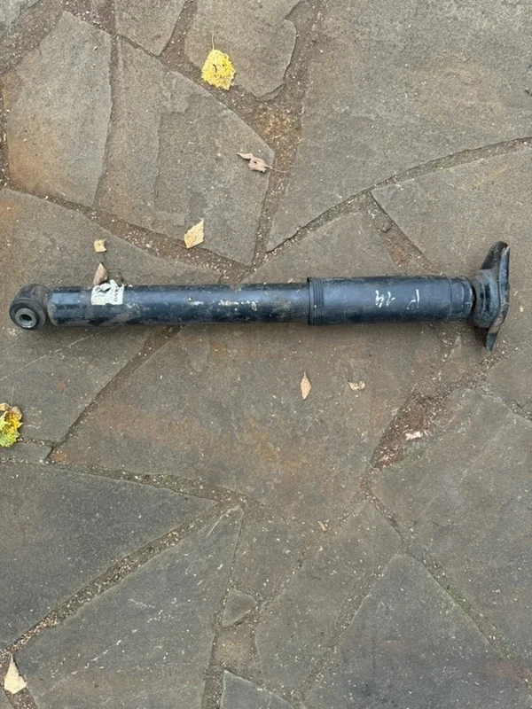 Амортизатор подвески Volvo XC70 2015