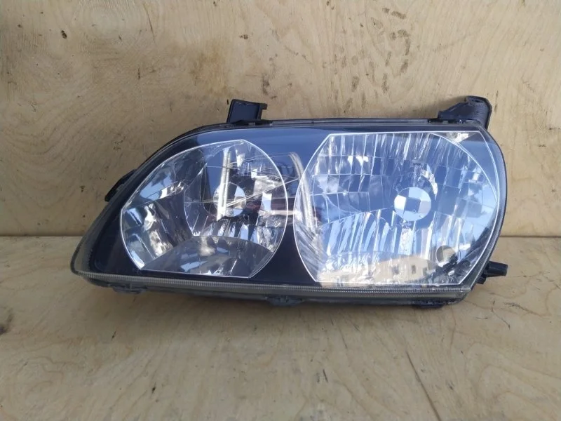 Фара Toyota Ipsum 2000 SXM10