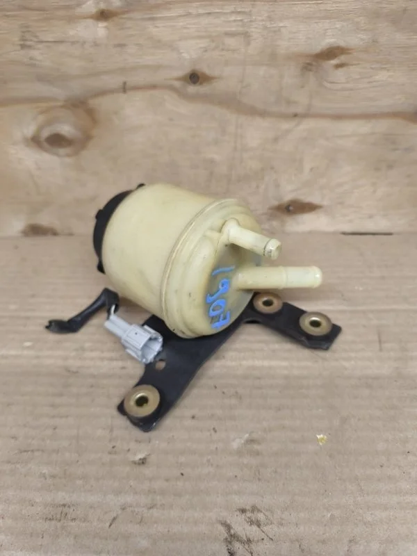 Бачок гидроусилителя Nissan X-Trail 2001 NT30