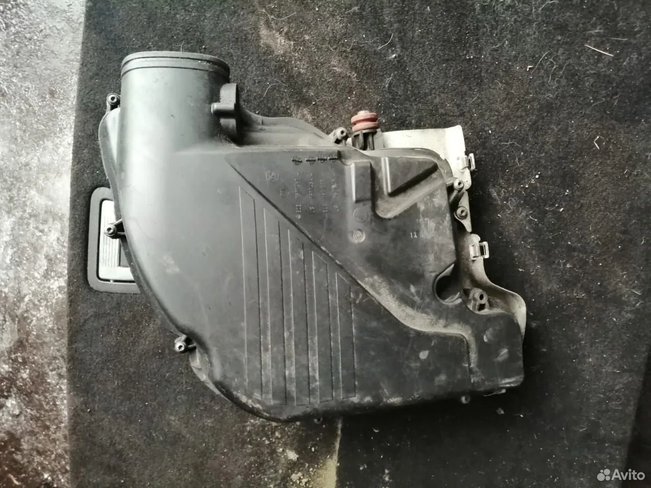 Корпус воздушного фильтра bmw n63 13717577467