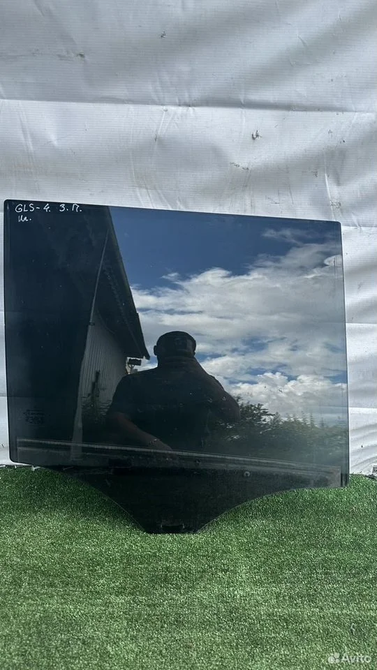 Стекло двери заднее правое mercedes gls x166