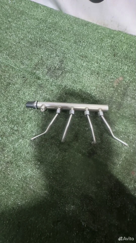 Топливная рампа bmw x5 f15 n20b20b 13537585411