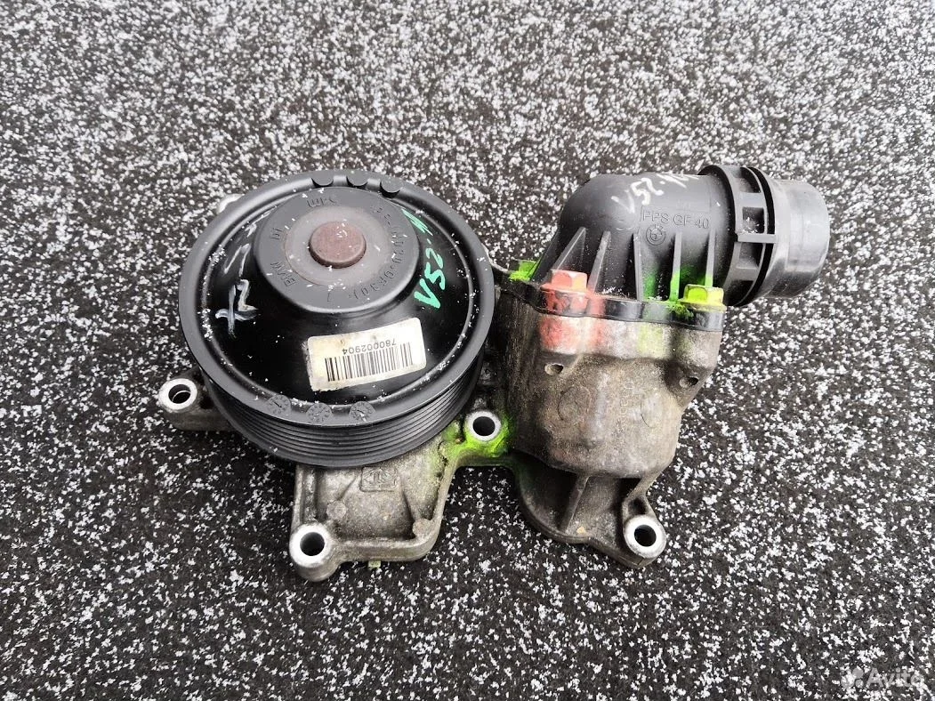 Помпа bmw для мотора n57 11517823428