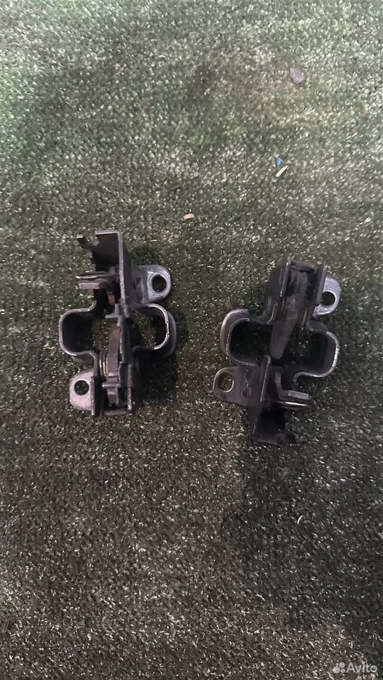 Замок капота передний mercedes w220 a2208800060