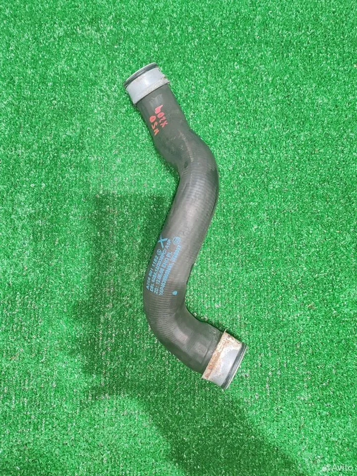 Патрубок системы охлаждения mercedes a2045011182