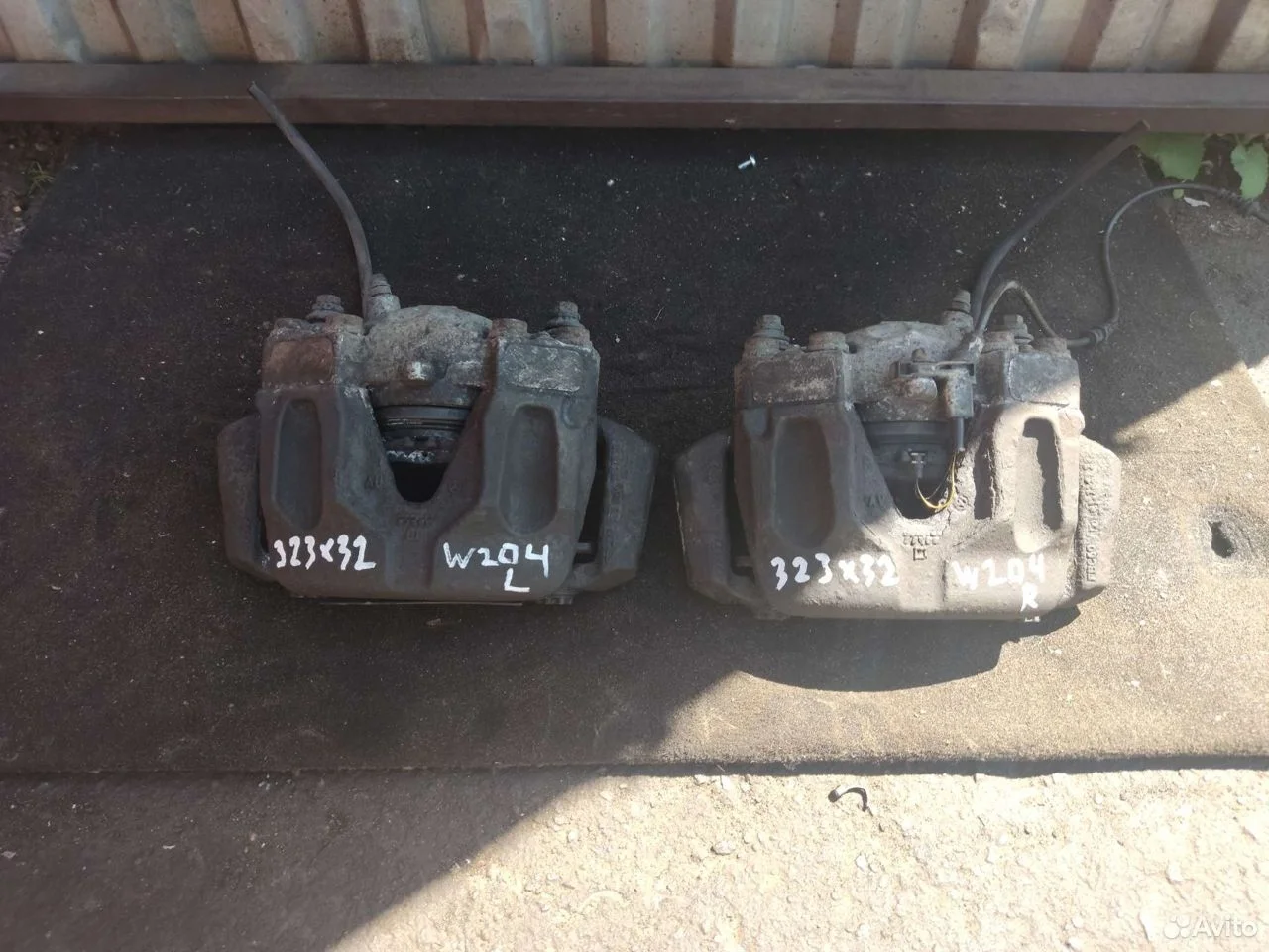 Тормозной суппорт передний 323х32 mercedes w204