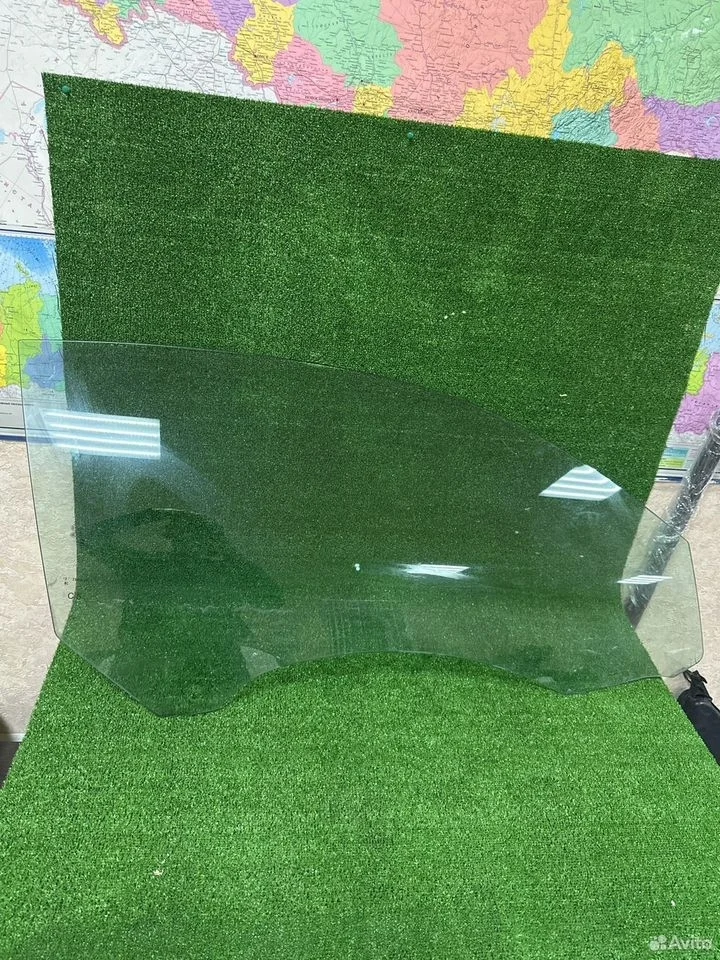 Стекло двери правое mercedes c205 a2057250810