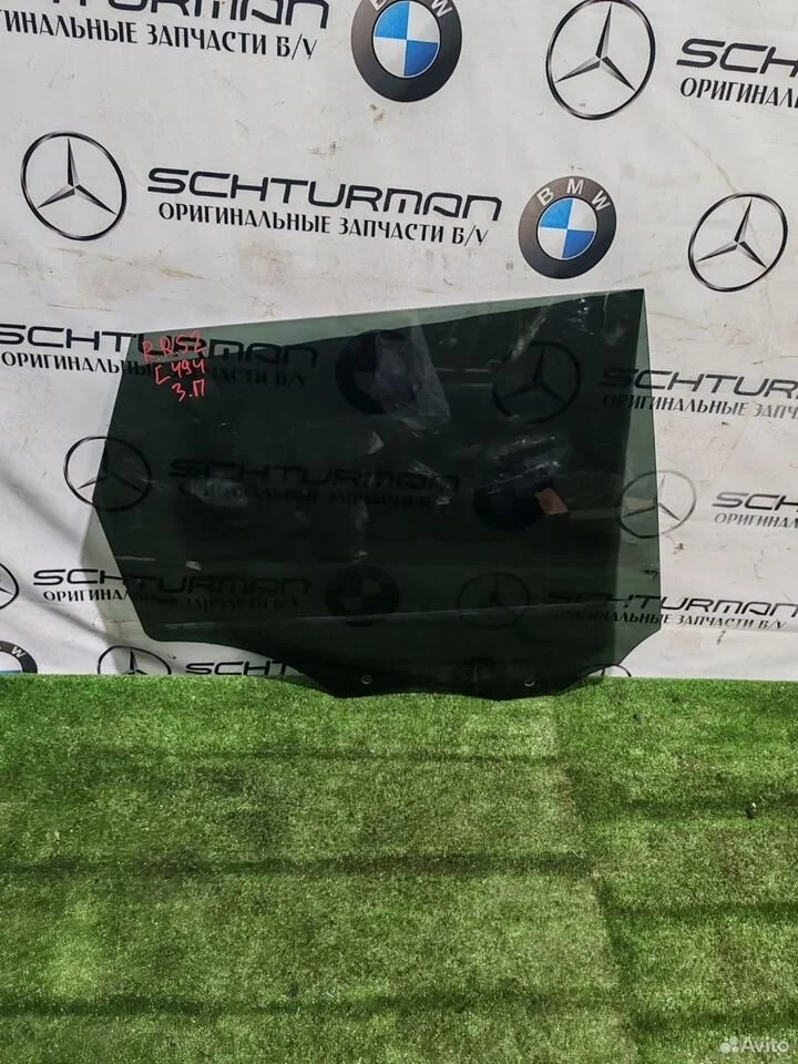 Стекло задней правой двери range rover l494