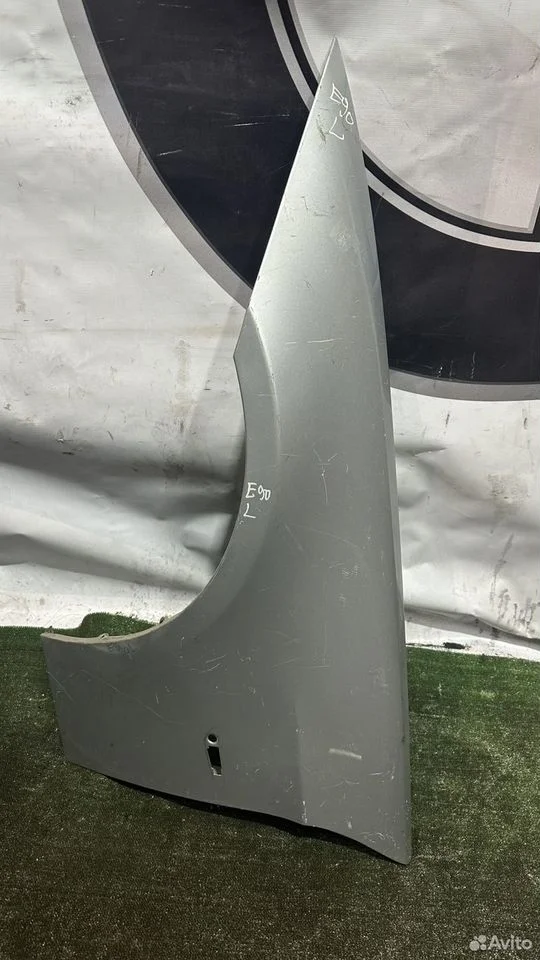 Переднее правое крыло bmw e90