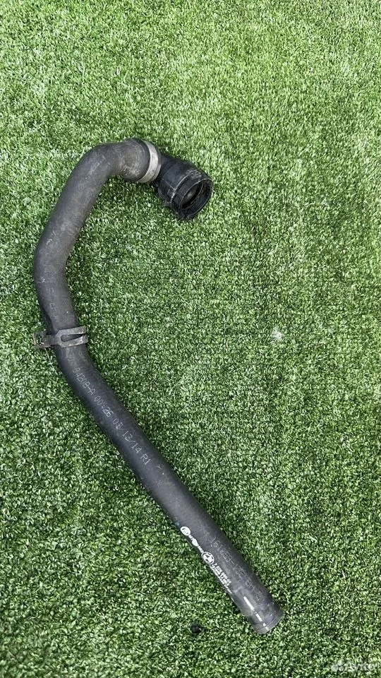 Патрубок системы охлаждения bmw 17127576280