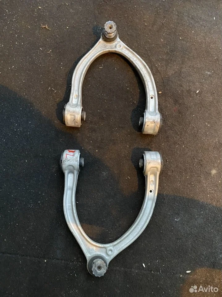 Поперечный правый рычаг mercedes x253 w205 w213