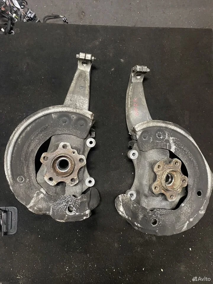 Кулак поворотный передний левый bmw g11 g12 4wd