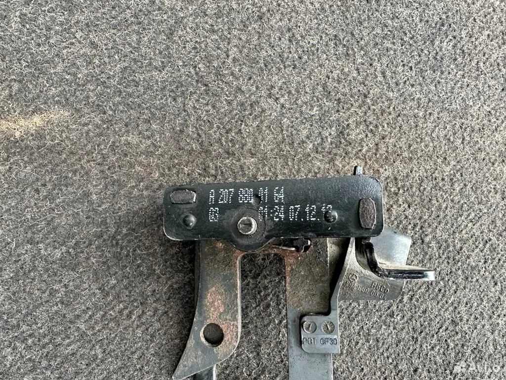 Замок капота mercedes w207 c207 a2078800164