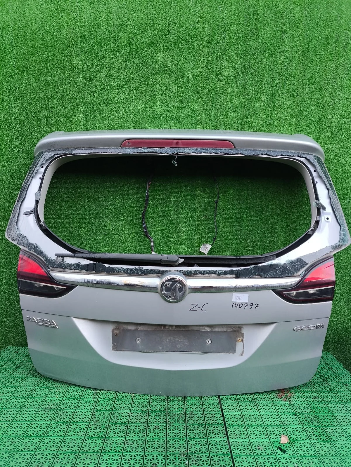 Крышка багажника OPEL ZAFIRA C 2013- серебро б/у ZAFIRA C(2013-2019)