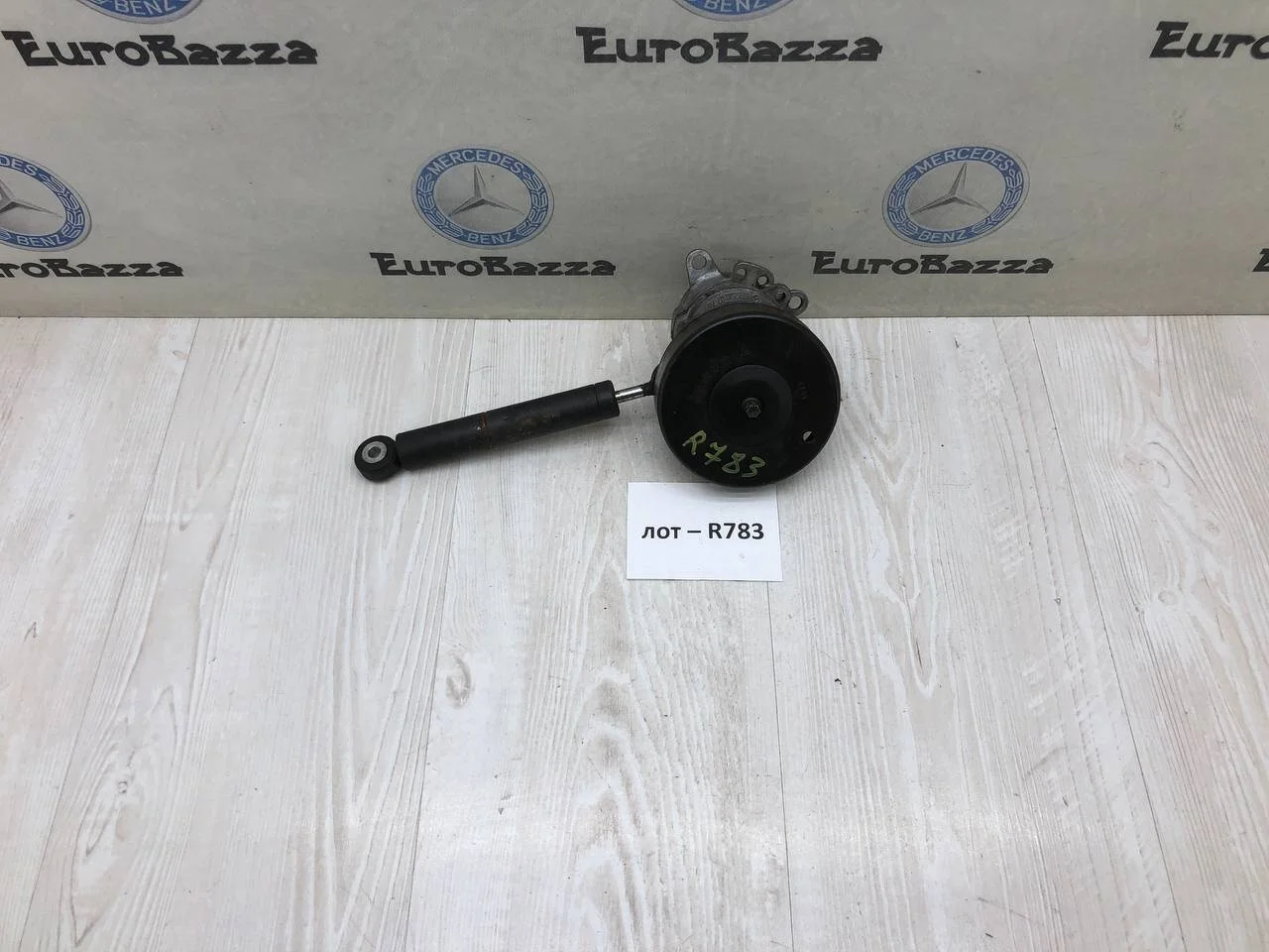 Натяжитель ремня Mercedes М111