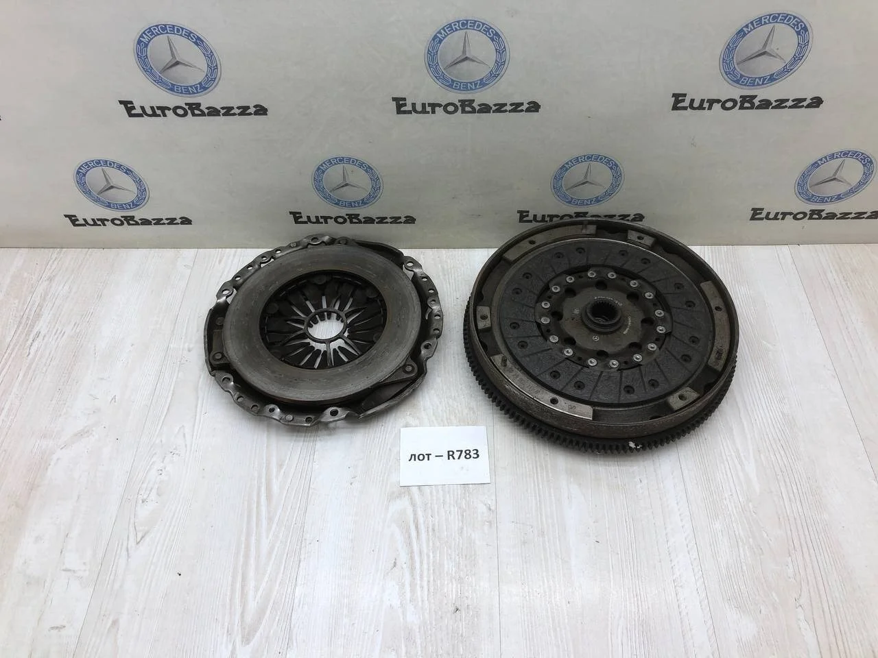 Корзина сцепления и маховик  Mercedes М111