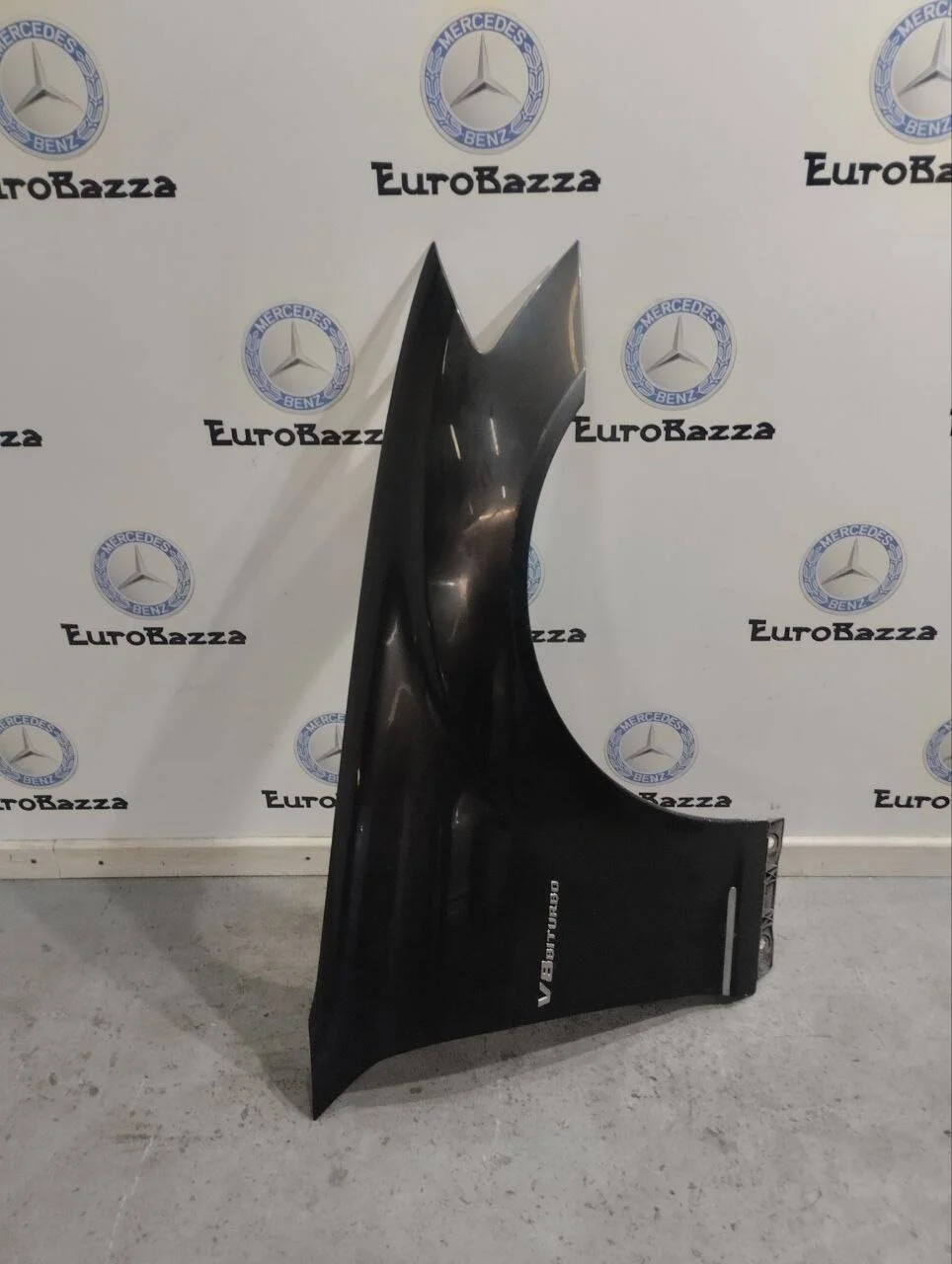 Крыло переднее правое Mercedes W221