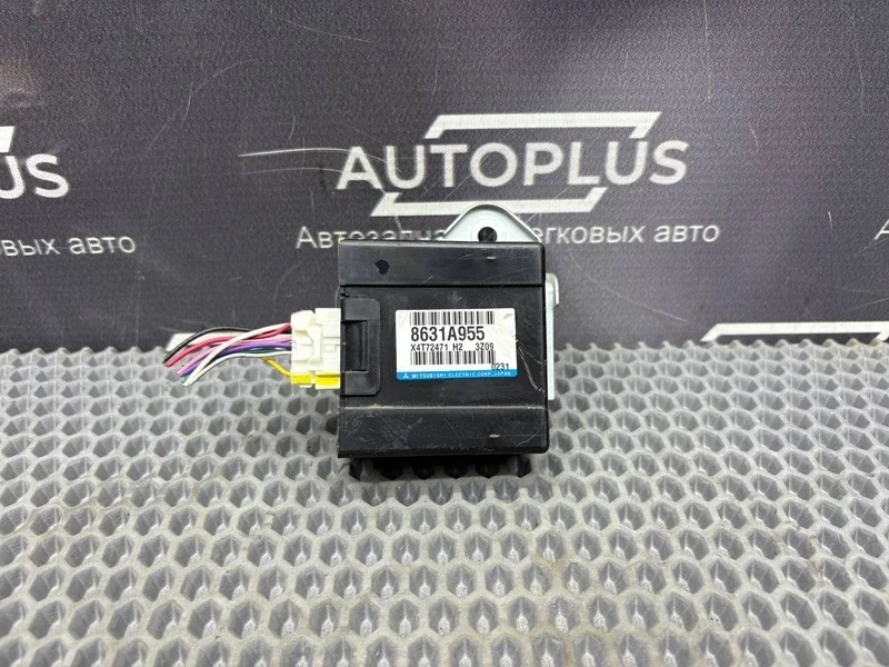 Блок управления раздаточной коробкой Mitsubishi Outlander 3 2013 8631A955 КРОССОВЕР 2.0 4B11
