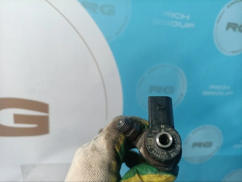 Форсунка топливная Volkswagen TIGUAN 11.09.2012 03L130277J NF CFFB