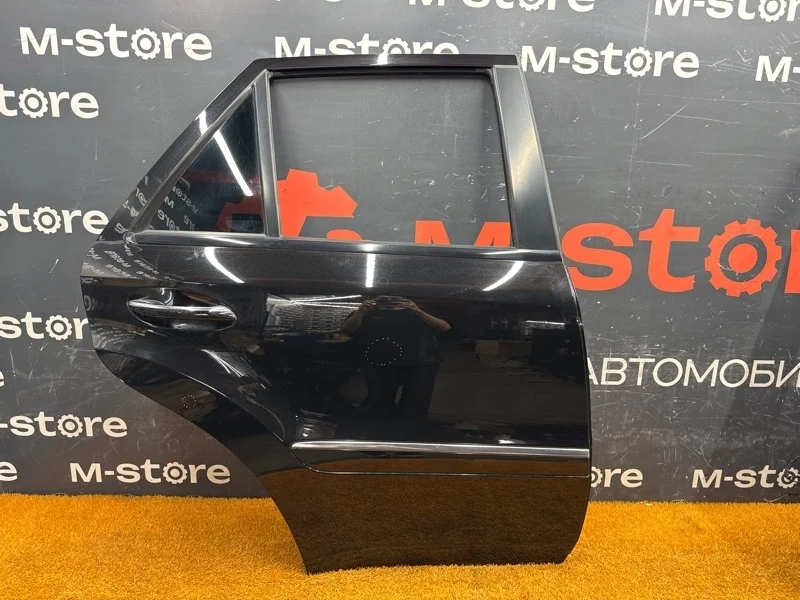 Дверь Mercedes-Benz M-Class 2006 A1647300205 W164 272.967, задняя правая