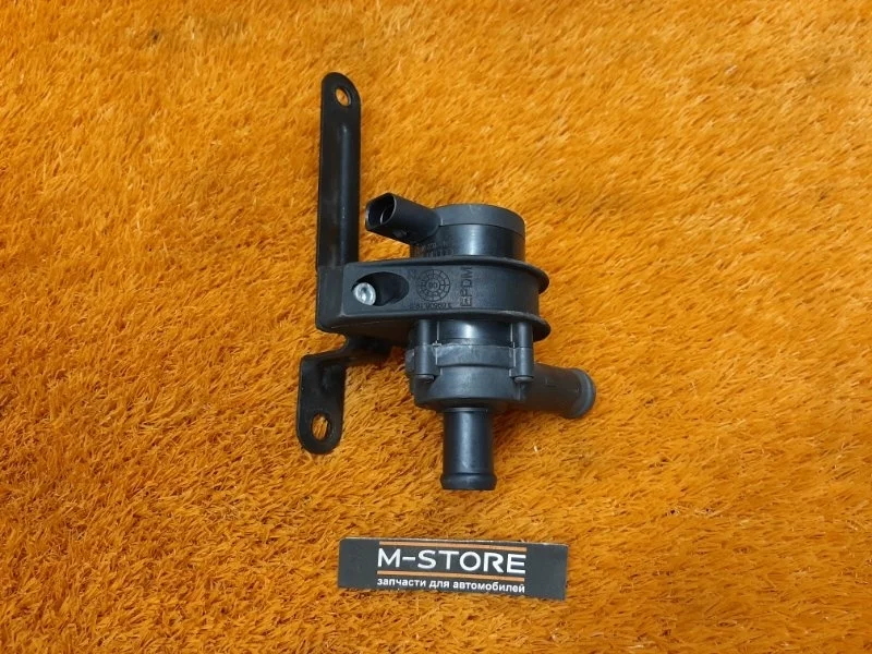 Помпа дополнительная Audi A3 2009 1K0965561F 8P CAXC