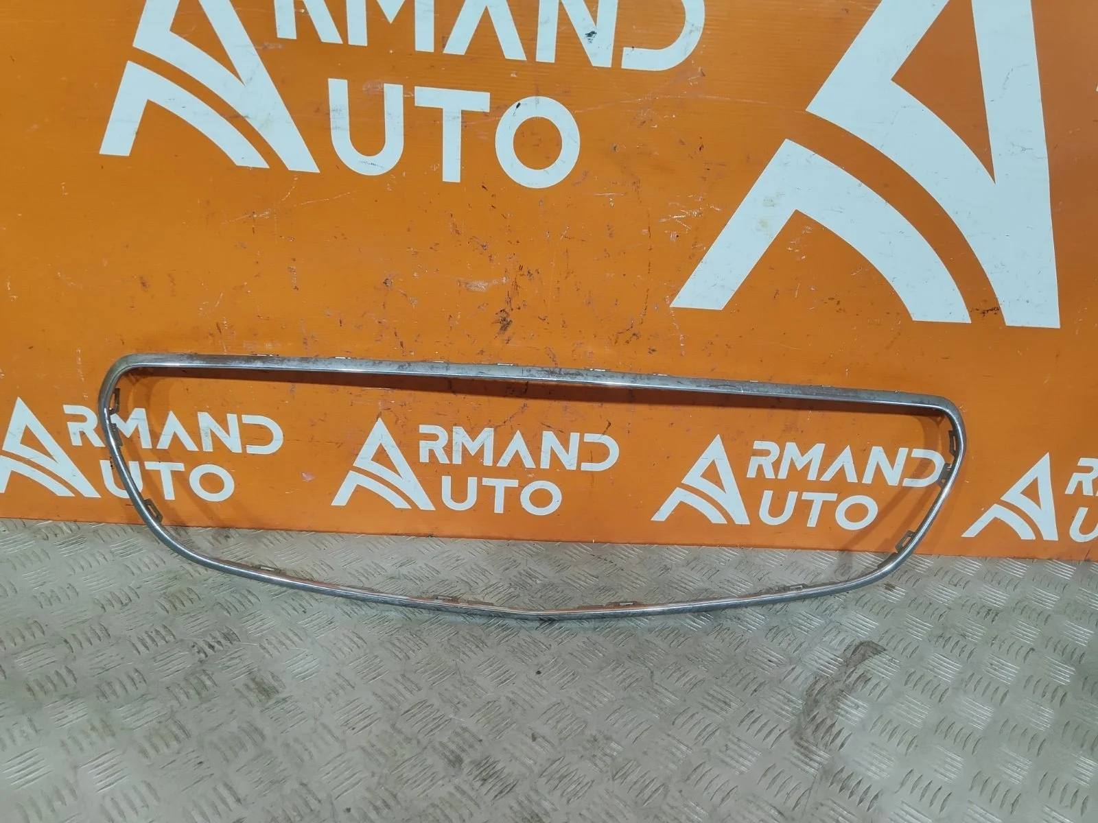 Окантовка решетки радиатора Mercedes -Class 2016-2020 W213, S213, C238