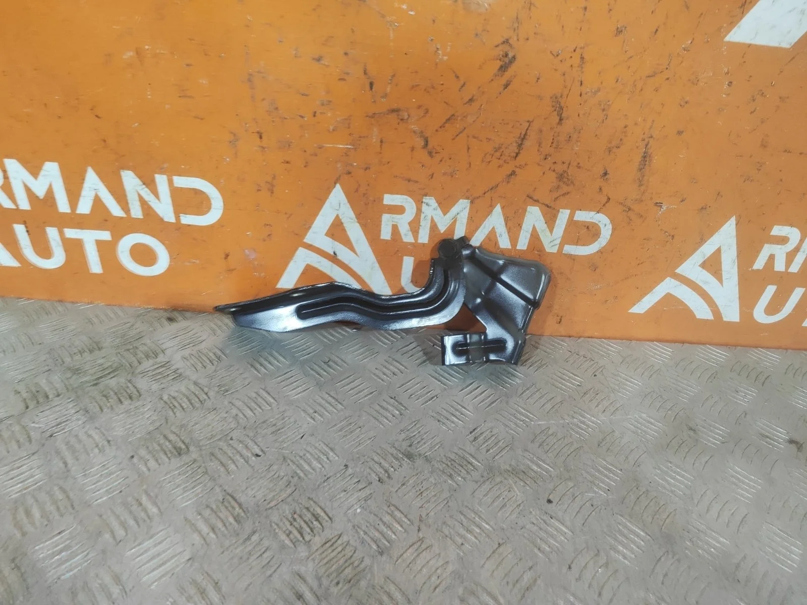 Петля капота Nissan Qashqai 2013-2022 j11