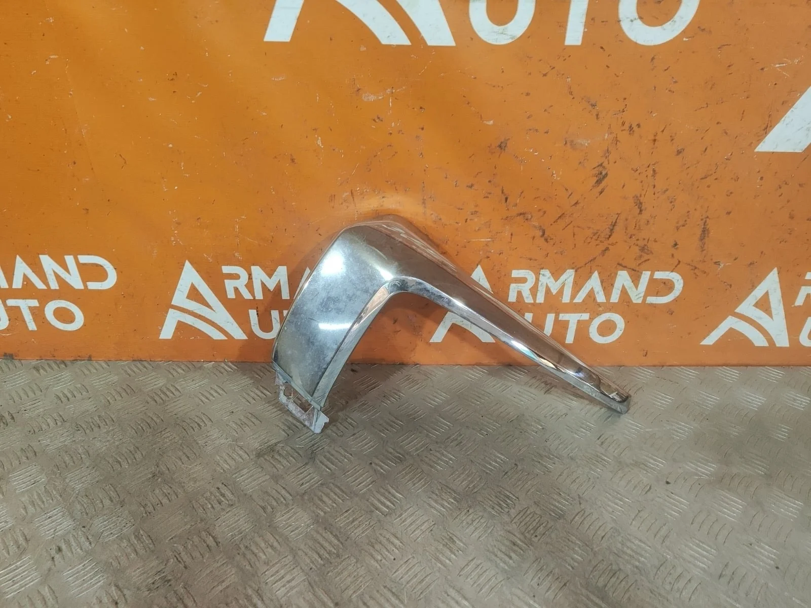 Накладка бампера Mitsubishi Outlander 2015-нв 3