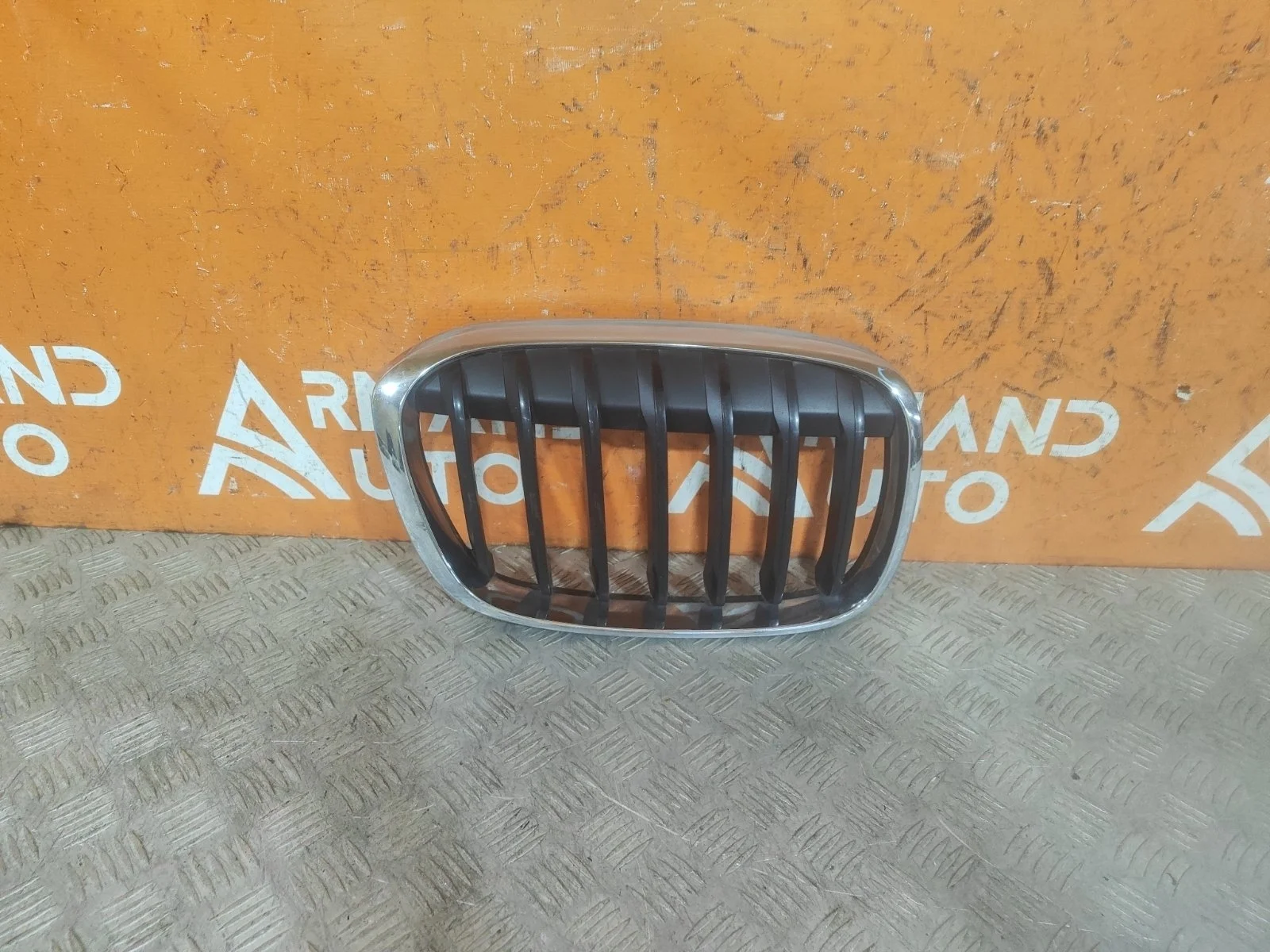 Решетка радиатора BMW X1 2015-2019 F48