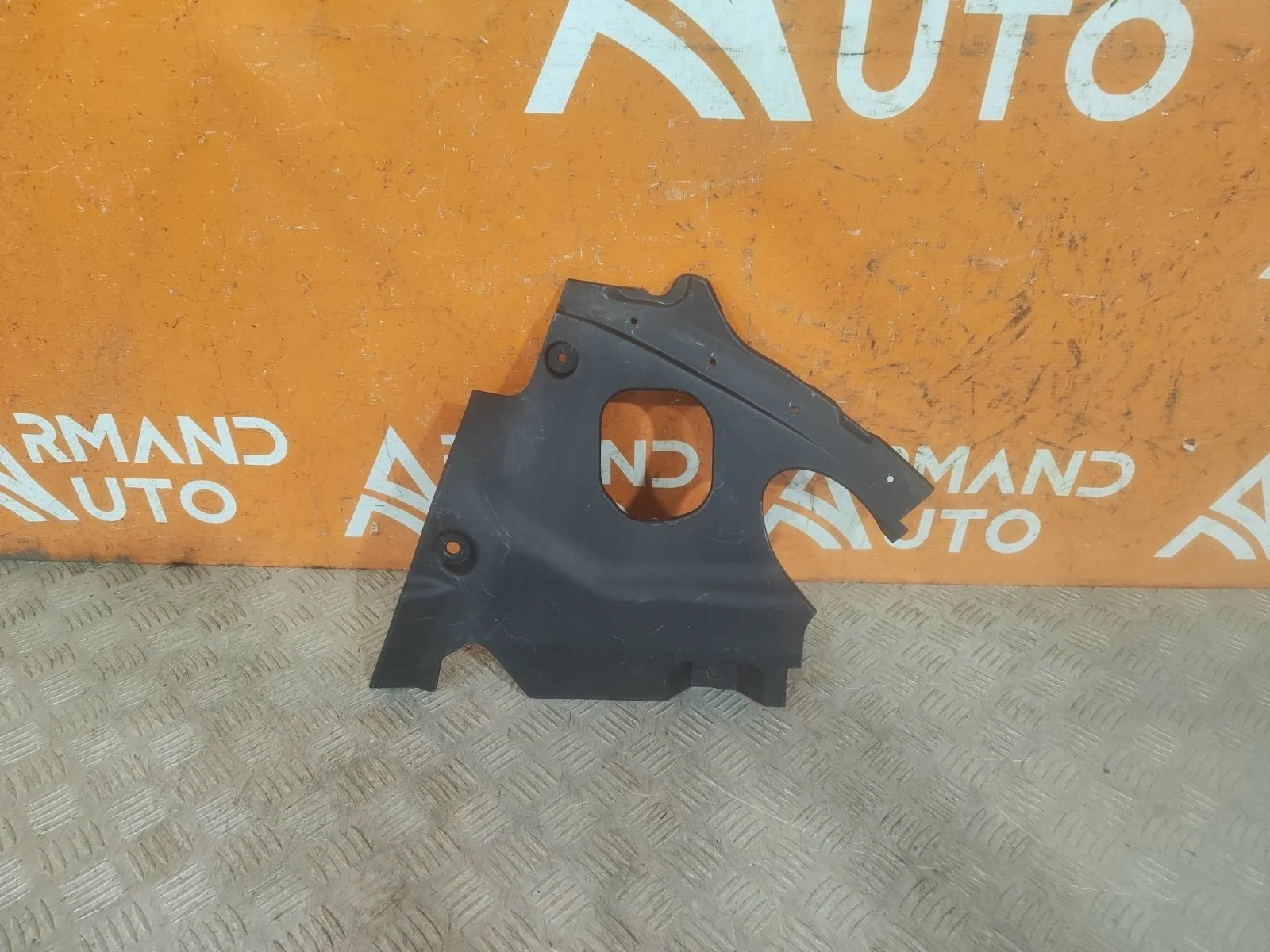 Пыльник капота BMW X3 2017-нв G01