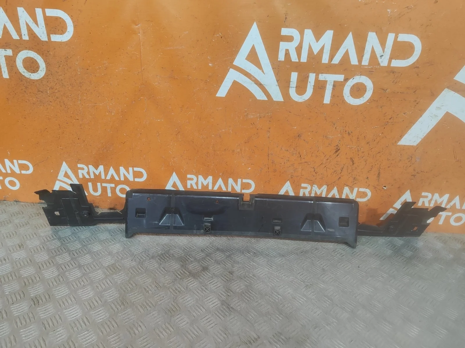 Воздуховод радиатора нижний BMW X3 2017-нв G01