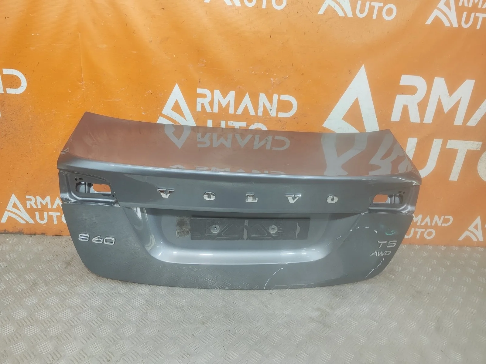 Крышка багажника Volvo S60 2010-2018