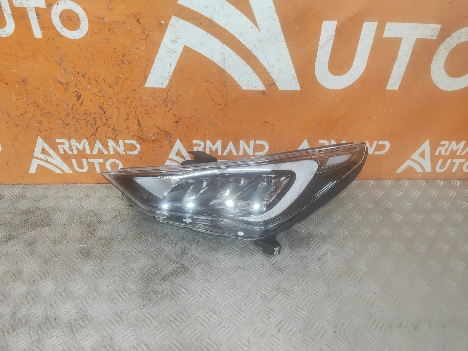 Фара Hyundai Solaris 2020-нв