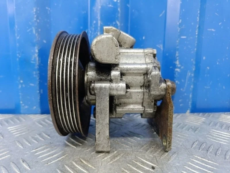 Насос ГУР Mercedes-Benz Vito 1998 A0024662601 W638 2.3 OM601.942