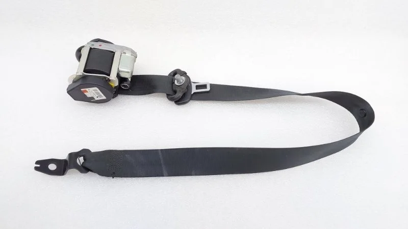 Ремень безопасности пиропатроном Skoda Rapid 2017 NH3