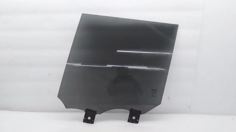 Стекло двери Range Rover Vogue 2014 L405