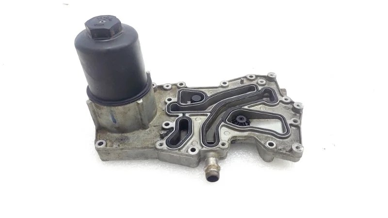 Корпус масляного фильтра Range Rover Vogue 2014 L405