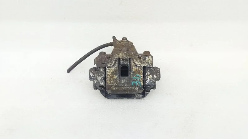 Суппорт тормозной Toyota Land Cruiser 2008