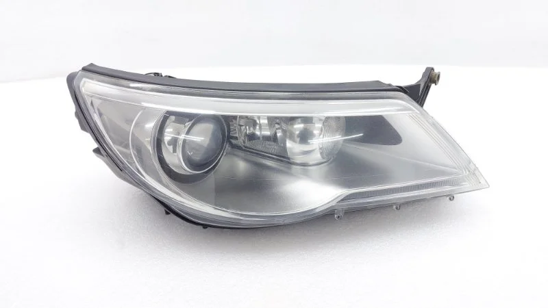 Фара Volkswagen Tiguan 2010 5N1