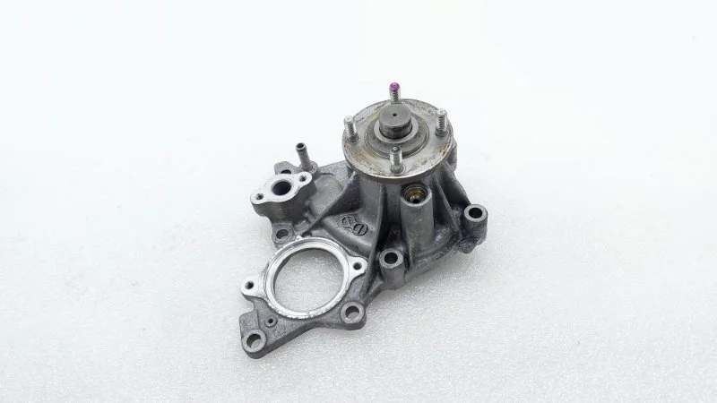 Насос водяной \ помпа Toyota Land Cruiser Prado 2017 J150