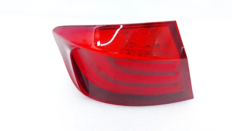 Фонарь BMW 5-Series 2012 F10