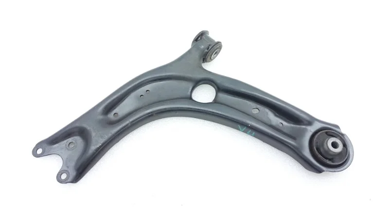 Рычаг подвески нижний Volkswagen Tiguan 2017 MK2